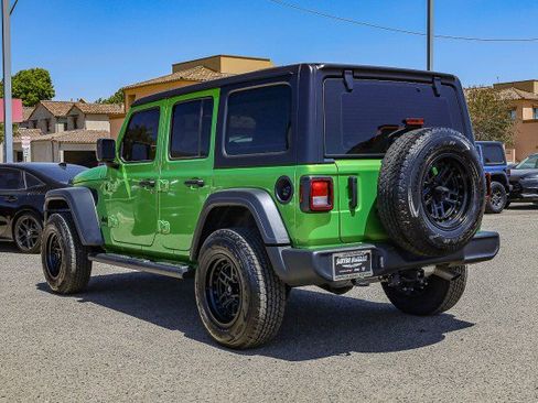 Used 2025 Jeep Wrangler Sport image 6
