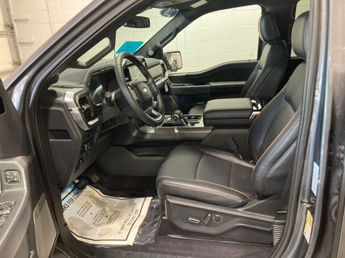 New 2026 Ford F150 Lariat w/ Equipment Group 502A High image 32