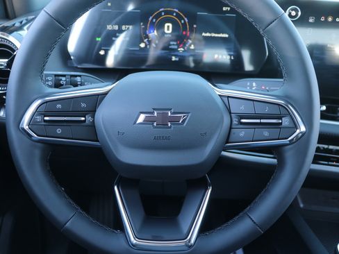 New 2026 Chevrolet Equinox LT w/ Midnight Edition image 17