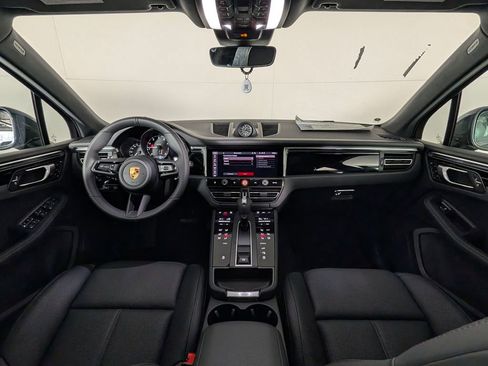 New 2026 Porsche Macan image 20