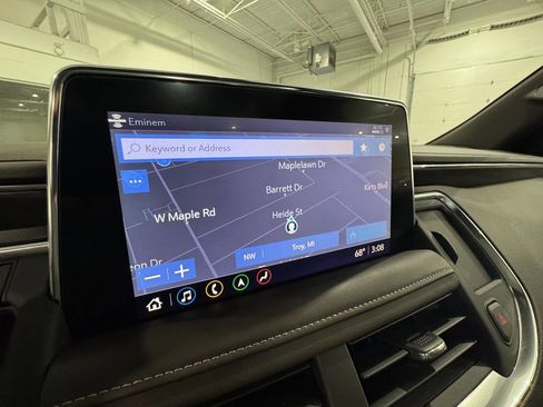 Used 2021 GMC Yukon SLT w/ SLT Luxury Plus Package image 18