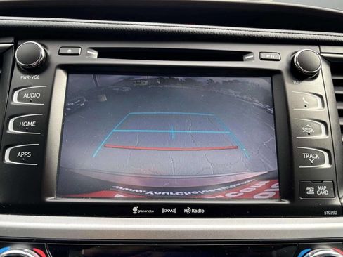 Used 2019 Toyota Highlander XLE image 27