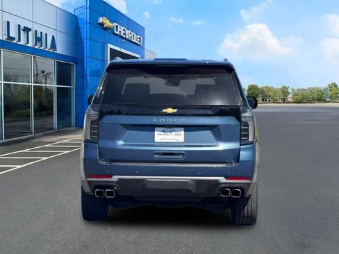 Used 2025 Chevrolet Tahoe High Country AWD/4WD image 7