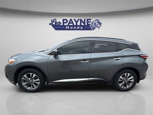 Used 2017 Nissan Murano SV image 3