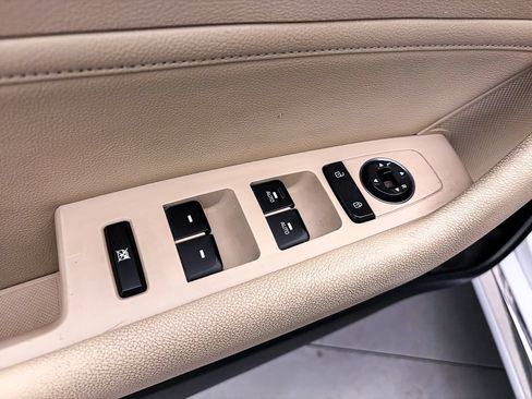 Used 2015 Hyundai Sonata Limited w/ Option Group 06 FWD image 14