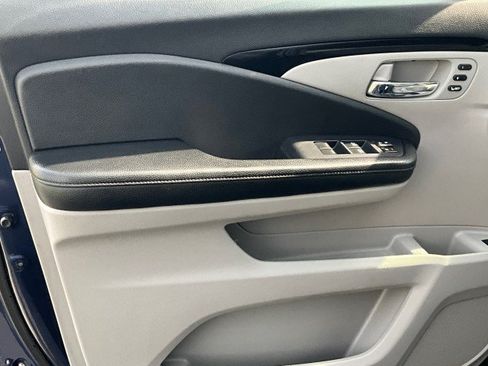 Used 2019 Honda Pilot Elite image 34
