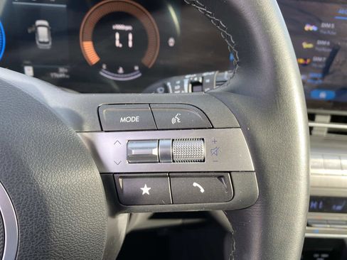 Used 2025 Hyundai Kona SEL image 18