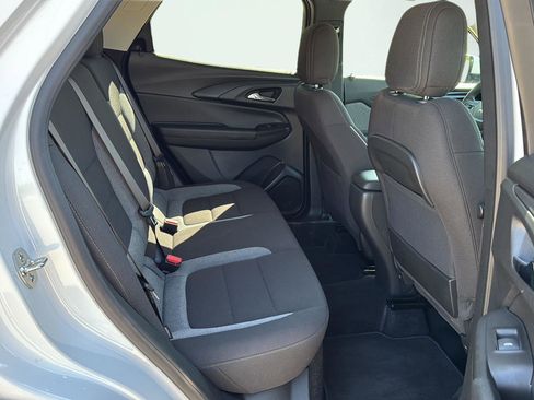 Used 2025 Chevrolet TrailBlazer LT AWD/4WD image 22