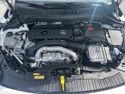 Used 2025 Mercedes-Benz GLA 250 image 33