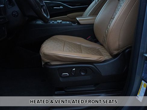 Used 2022 Cadillac Escalade Premium Luxury image 10