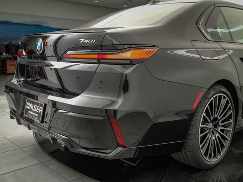 New 2026 BMW 740i xDrive w/ Executive Package image 12