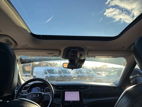 Used 2022 Jeep Grand Cherokee L Limited image 30