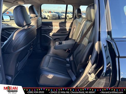 Used 2023 Jeep Grand Cherokee Limited image 29