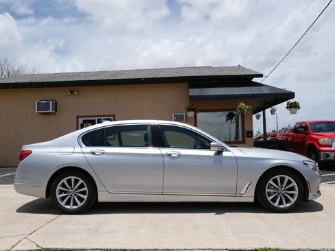 Used 2016 BMW 740i RWD image 4