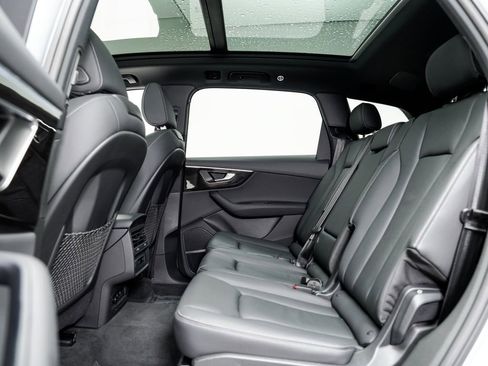 Certified 2025 Audi Q7 2.0T Premium w/ Convenience Plus Package image 22