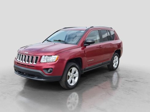 Used 2011 Jeep Compass Latitude w/ Sun/Sound Group AWD/4WD image 4