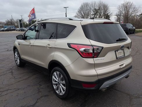 Used 2017 Ford Escape Titanium image 5