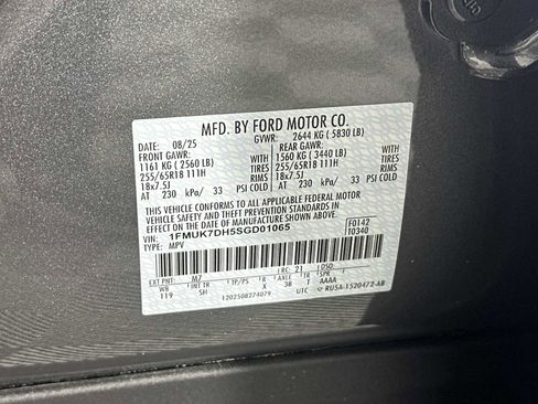 Used 2025 Ford Explorer Active w/ Active Comfort Package RWD image 38