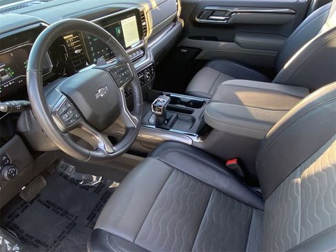 Used 2023 Chevrolet Silverado 1500 ZR2 w/ Technology Package image 6