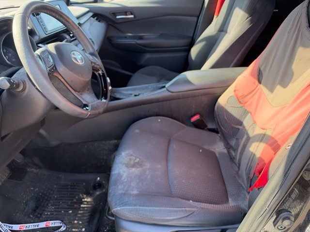 Used 2018 Toyota C-HR XLE FWD image 4