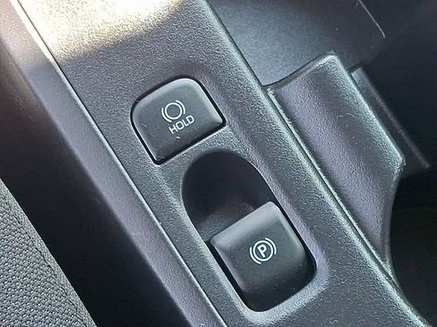 Used 2025 Toyota Corolla LE FWD image 22