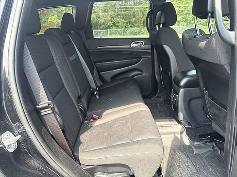 Used 2020 Jeep Grand Cherokee Laredo AWD/4WD image 20