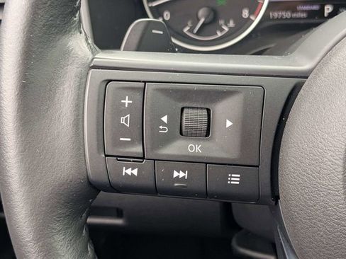 Used 2024 Nissan Rogue SV w/ SV Premium Package FWD image 24