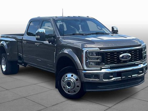 Used 2023 Ford F450 King Ranch w/ Chrome Package image 2