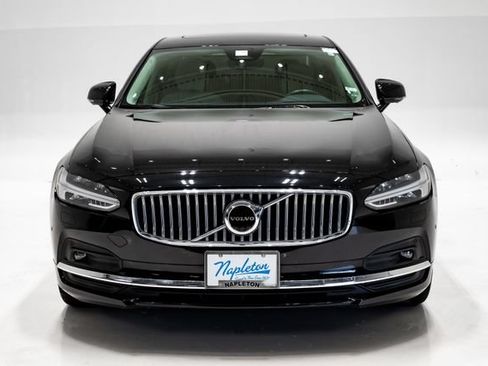 Used 2023 Volvo S90 B6 Plus AWD/4WD image 4