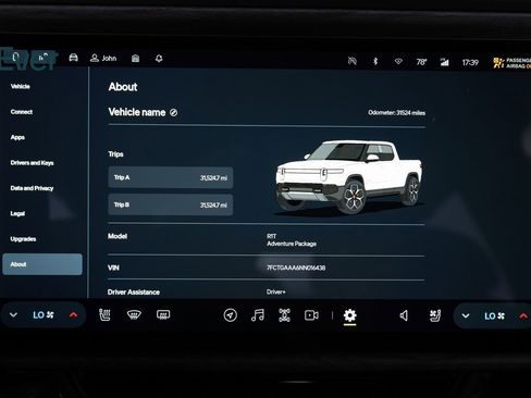 Used 2022 Rivian R1T Adventure image 25