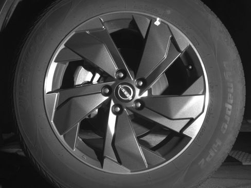 Used 2025 Nissan Rogue SV image 12