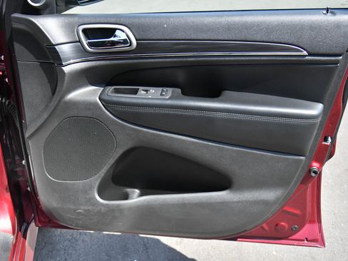 Used 2020 Jeep Grand Cherokee Limited X image 48