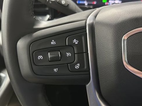 Used 2026 GMC Sierra 1500 SLT AWD/4WD image 12
