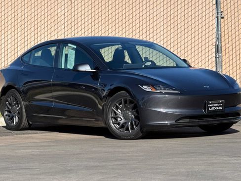 Used 2025 Tesla Model 3 Long Range RWD image 2