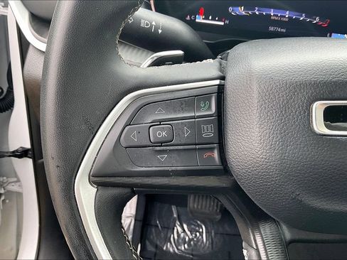 Used 2023 Jeep Grand Cherokee L Laredo image 17