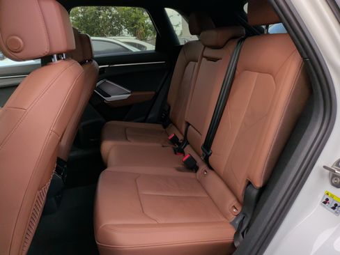 Used 2019 Audi Q3 2.0T Premium AWD/4WD image 31