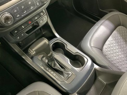 Used 2018 Chevrolet Colorado Z71 AWD/4WD image 14