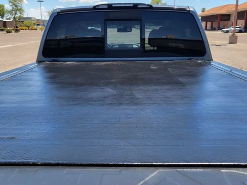 Used 2016 Nissan Titan SV AWD/4WD image 13