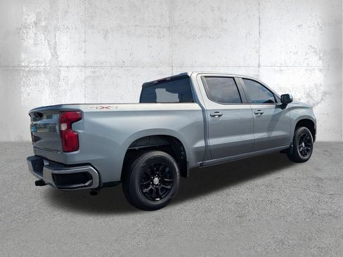Used 2023 Chevrolet Silverado 1500 LT AWD/4WD image 5