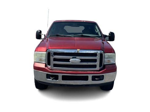 Used 2005 Ford Excursion XLT image 2