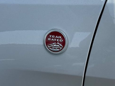 Certified 2021 Jeep Grand Cherokee Overland AWD/4WD image 15