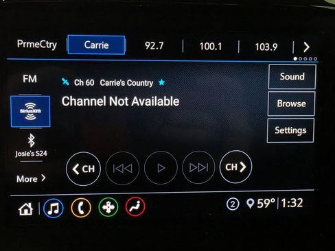 Used 2021 Chevrolet Traverse LT image 3