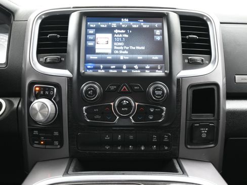 Used 2018 RAM 1500 Limited AWD/4WD image 17