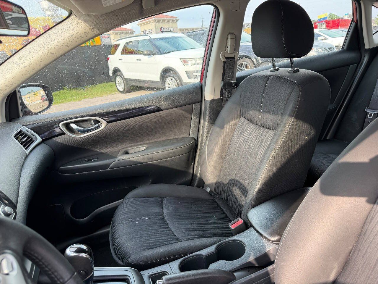 Used 2017 Nissan Sentra SV FWD image 37