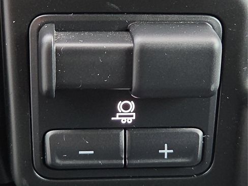 Used 2022 GMC Sierra 1500 Elevation image 17