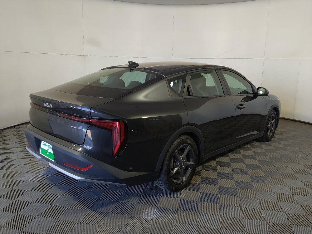 Used 2025 Kia K4 FWD image 10