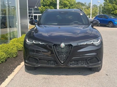Used 2025 Alfa Romeo Stelvio Sprint image 4