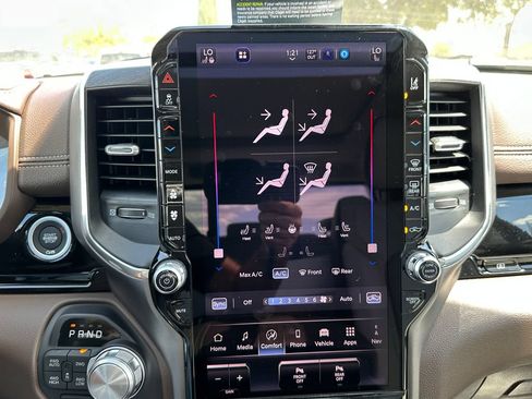 New 2026 RAM 1500 Laramie AWD/4WD image 26