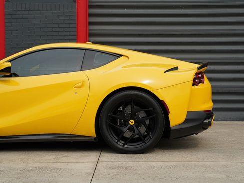 Used 2019 Ferrari 812 Superfast RWD image 14