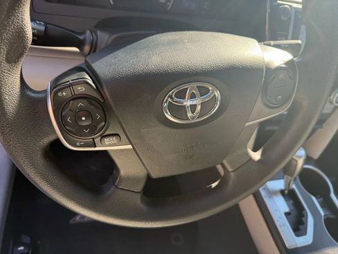 Used 2012 Toyota Camry LE image 23